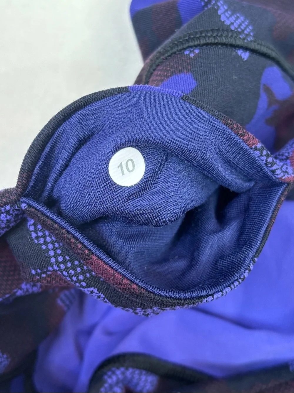 🍋Lululemon Wunder Under Crop III Size 10 Hounds Camo Blue Black Mid Rise 21”